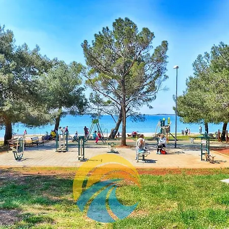 Apartament Valbandon 1008 *