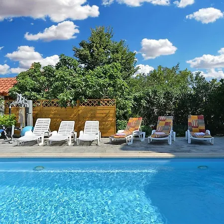 Apartment Apartments Valbandon 1008