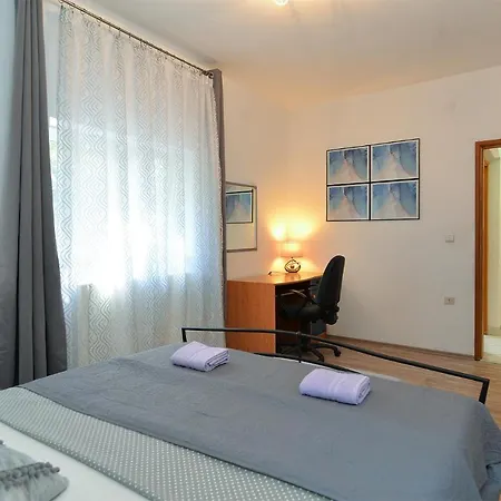 Apartments Valbandon 1008 Apartment Fazana