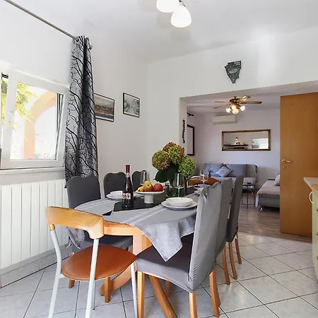 Apartamento Valbandon 1008 *
