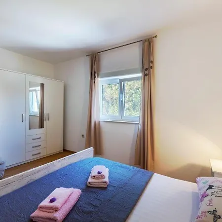 Apartment Apartments Valbandon 1008 Fazana